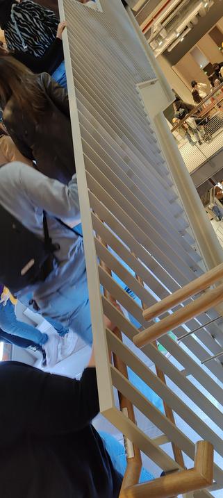 Treppe voller Menschen